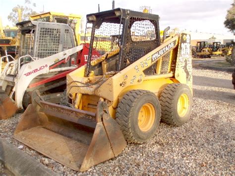 mustang 2070 skid steer how to operate|mustang 2070 specifications.